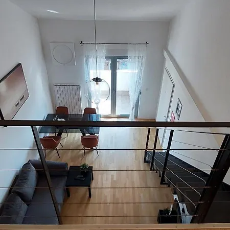 Deluxe Kristian Whit A Private Parking *