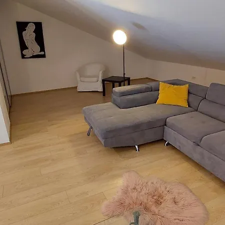 Daire Deluxe Kristian Whit A Private Parking Rijeka