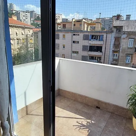 Deluxe Kristian Whit A Private Parking Apartament Rijeka